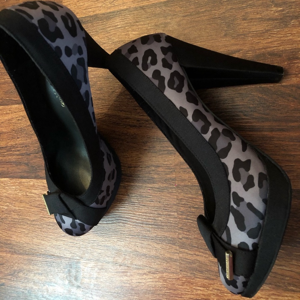 Women’s leopard print heels